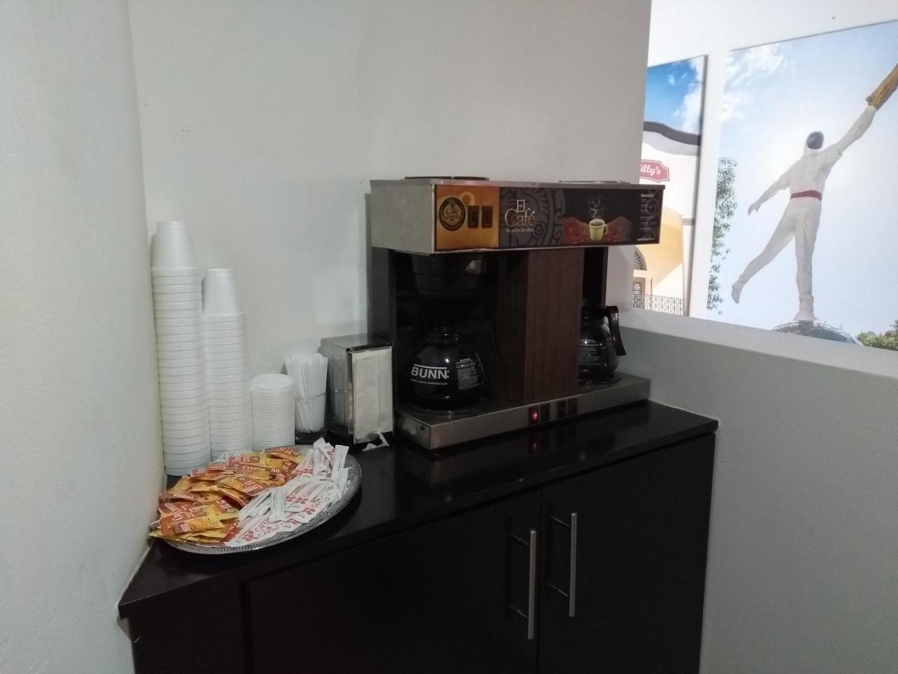 טיחואנה Baja Inn Hoteles La Mesa מראה חיצוני תמונה